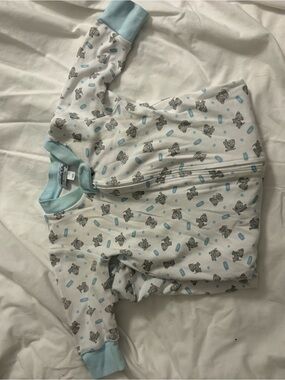 Magnolia Baby White Sleep Zip Romper with Light Blue Trim puppy 6 months